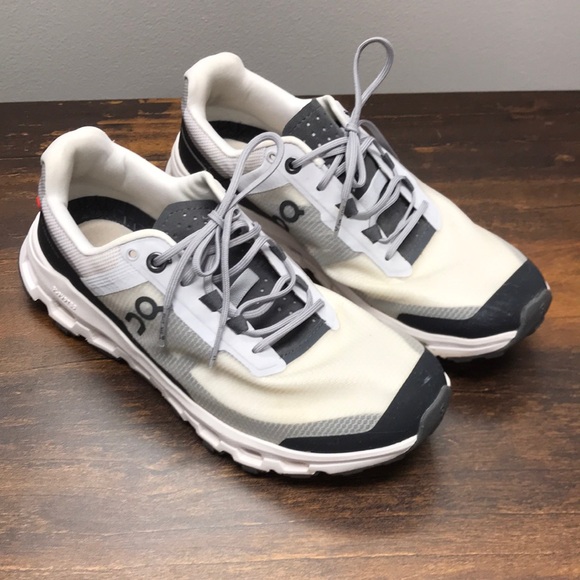 On Running Shoes - On Running Women's White and Gray Trail Running Shoes